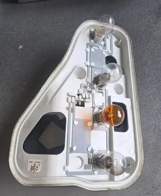 Opel Astra H Tail light bulb cover holder 417046 29052009