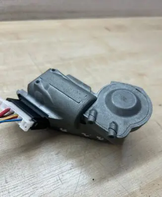 Mercedes-Benz E W211 Steering wheel lock A2034621130