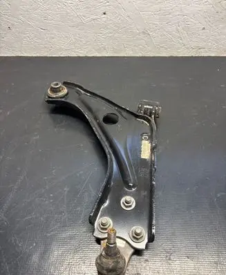 Peugeot 3008 II Front control arm 98138522