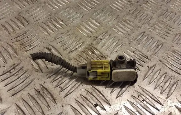Subaru Outback (BS) Airbag deployment crash/impact sensor 88231AL010 151112601 7220