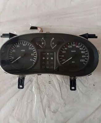 Renault Clio IV Speedometer (instrument cluster) P8200059763