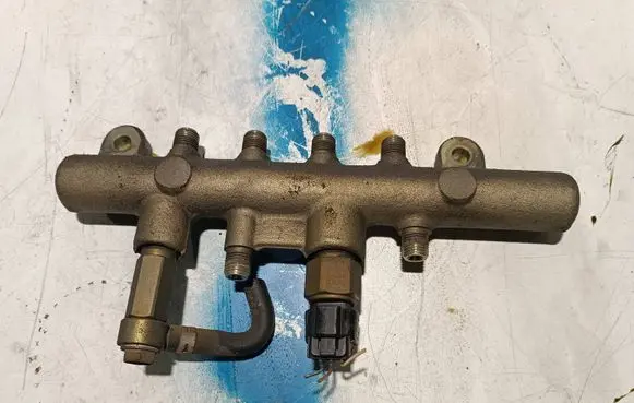 Mazda 6 Fuel main line pipe