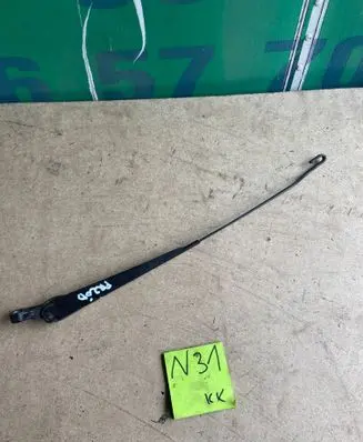 Ford Escort Front wiper blade arm 91AG17526A1A