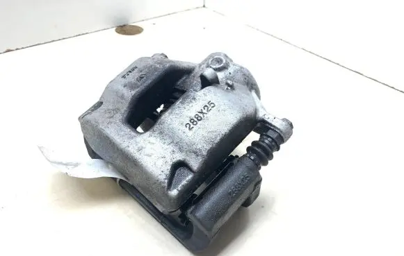 Mercedes-Benz C W204 Front brake caliper