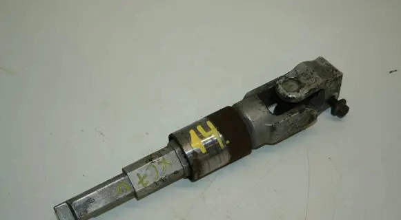 Volvo XC70 Steering column universal joint