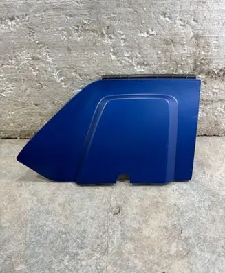 Front bumper splitter molding