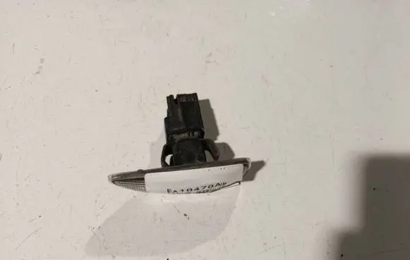 Volvo S60 Front fender indicator light 