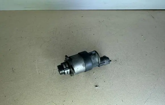 Hyundai ix35 Fuel pressure regulator 331002F000 100315 0928400752