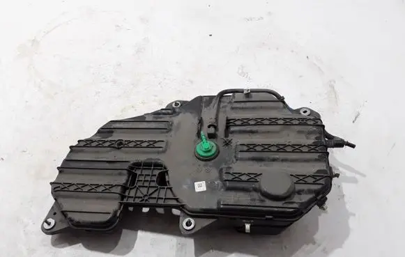 Renault Megane IV AdBlue liquid reservoir 172A25268R