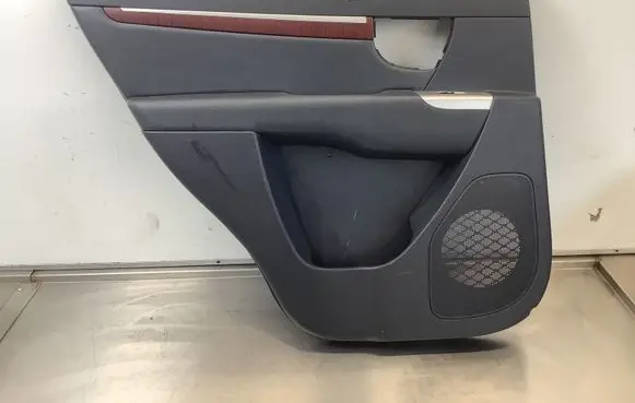 Hyundai Santa Fe Rear door card panel trim P833702B000