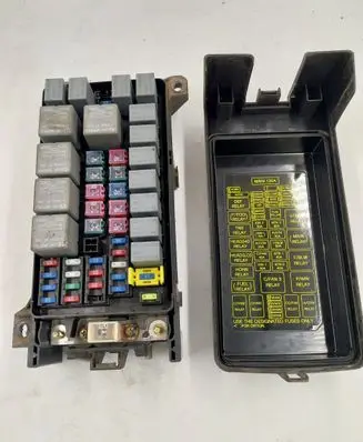 KIA Carnival Fuse module 0K53H66760 L03H
