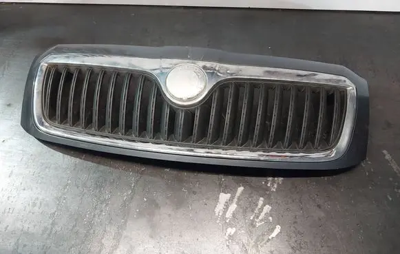 Skoda Superb B5 (3U) Front grill 3U0853651F 3U0853653B