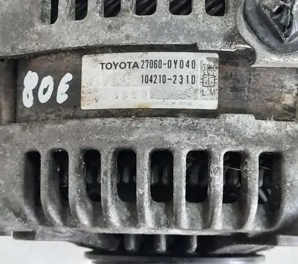 Toyota Auris 150 Generator/alternator 270600Y040 1042102310 75050