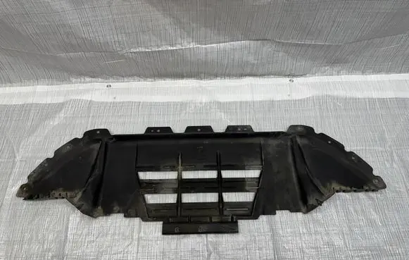 Maserati Levante Engine splash shield/under tray 670032424