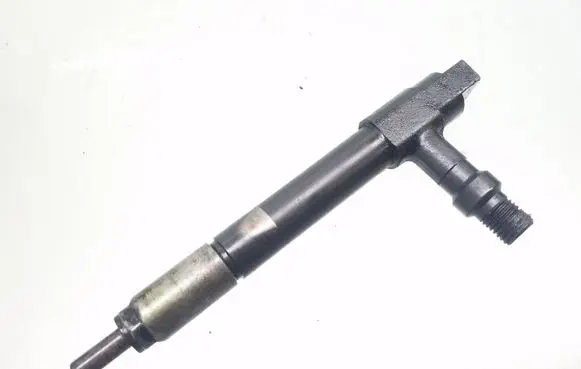 Mazda Premacy Fuel injector 7390 11B