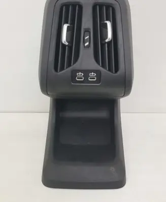 BMW 2 Active Tourer U06 Rear air vent grill 