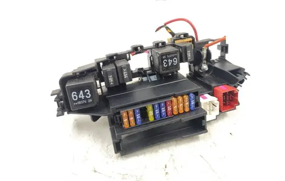 Audi A4 S4 B8 8K Fuse module 8K1937503