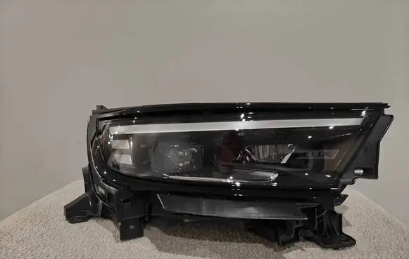 Opel Mokka B Headlight/headlamp 9867455880 368158932