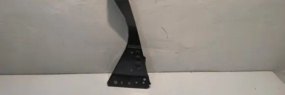 Tesla Model Y Fender mounting bracket 1487472-00-D