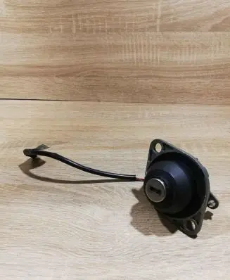 BMW 5 E39 Tailgate exterior lock 26127 8363009