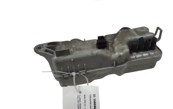 Vacuum air tank