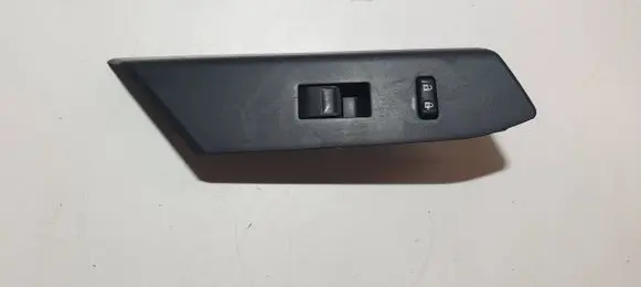 Toyota RAV 4 (XA40) Electric window control switch 74231
