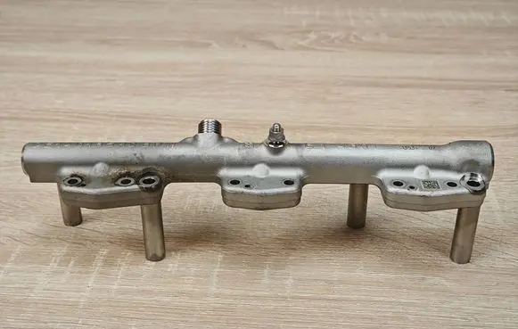 BMW 8 G16 Fuel main line pipe 8665635