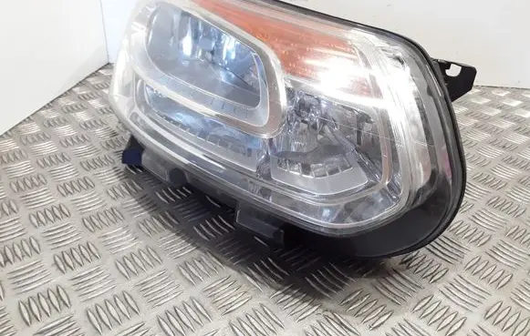 Citroen C3 Picasso Headlight/headlamp 16715000