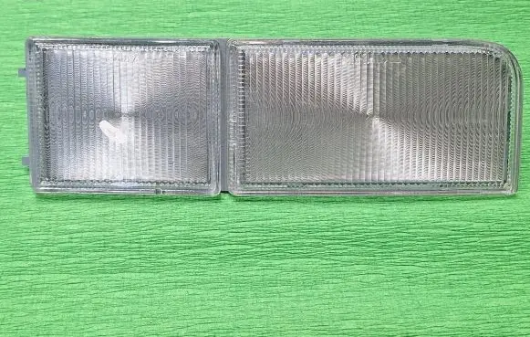 Volkswagen PASSAT B4 Front reflector 125084B