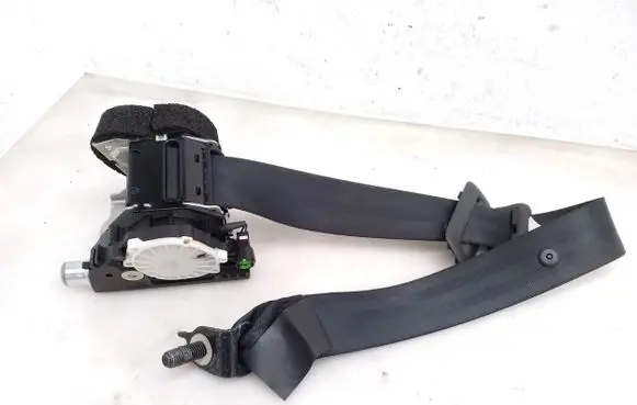 Volvo S60 Middle seatbelt (rear) 39822960 34147926