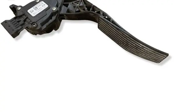 Opel Astra J Accelerator throttle pedal 13252702
