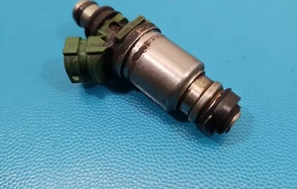 Toyota RAV 4 (XA10) Fuel injector 2325074100 IMPRK1546646