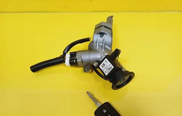 Nissan Micra Ignition lock 28590AX600 5WK46550