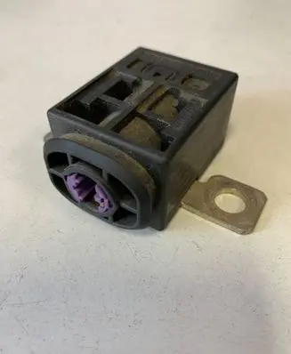 Audi A6 S6 C6 4F Battery relay fuse 4F0915519