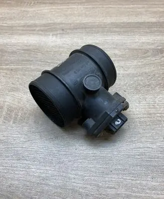 Opel Vectra B Mass air flow meter 0281002139