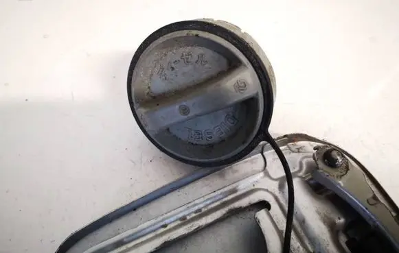 Toyota Corolla E120 E130 Fuel tank filler cap 