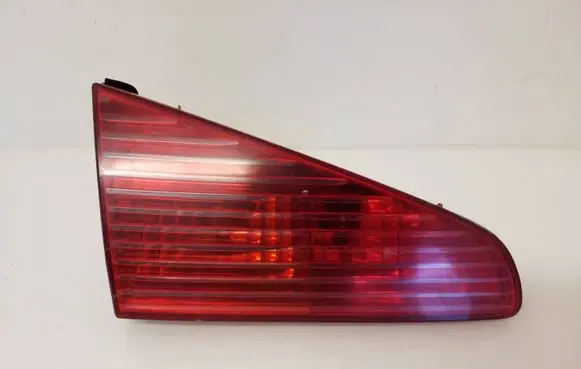 Peugeot 607 Tailgate rear/tail lights