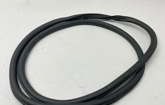 Ford Mondeo MK V Front door rubber seal 