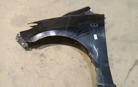 Mazda 5 Fender