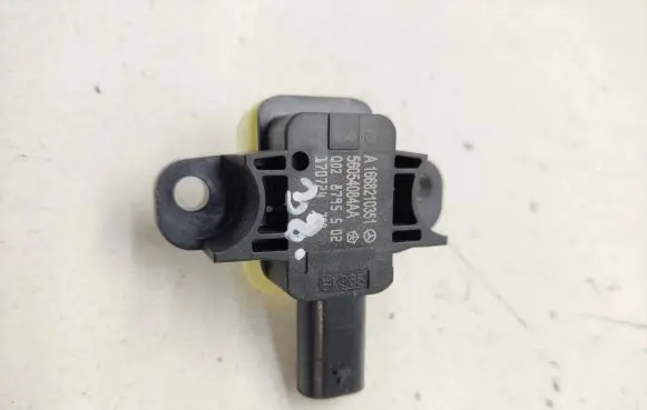 Mercedes-Benz A W176 Airbag deployment crash/impact sensor A1668210351