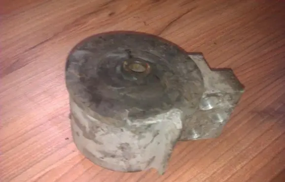 Honda Civic Engine mount bracket