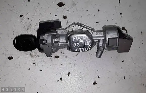 Ford Focus Ignition lock 3M513F880AC