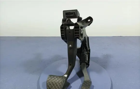 Volkswagen Tiguan Accelerator throttle pedal 5Q1723058BP