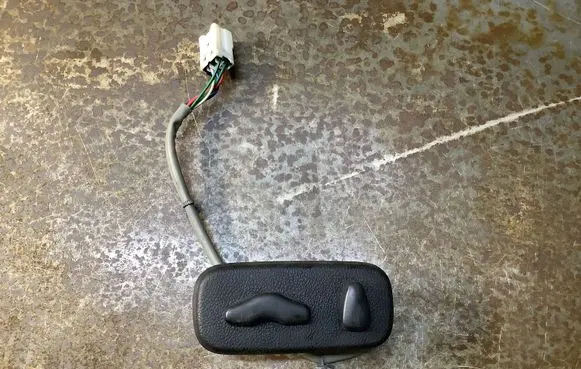Nissan X-Trail T30 Seat adjustment knob 