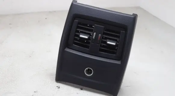 BMW 4 F32 F33 Rear air vent grill 9207330 9218903 9265350
