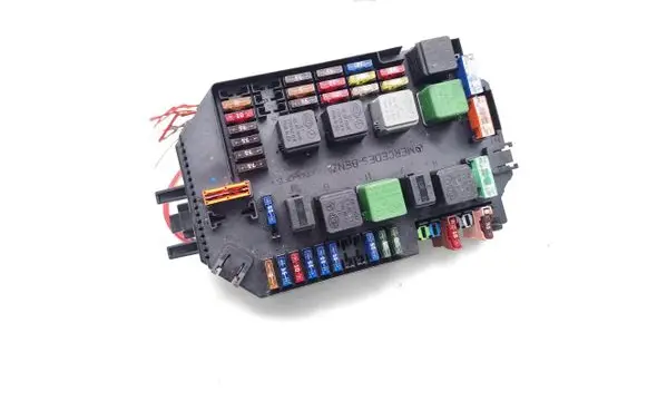 Mercedes-Benz S W221 Fuse module A2215404550 A2215450001