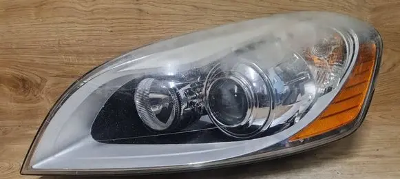 Volvo XC60 Headlight/headlamp 30763137