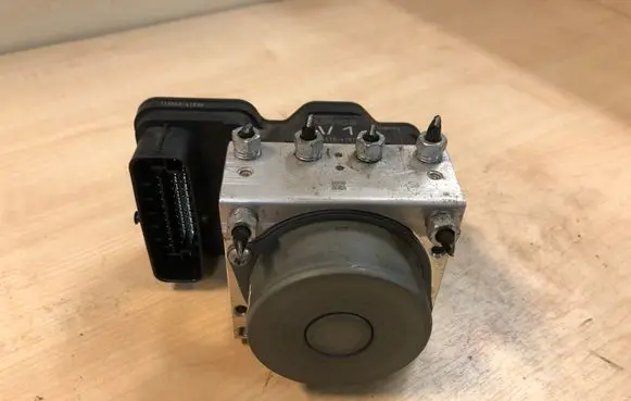 Toyota C-HR I ABS Pump 4451047070 11304041030