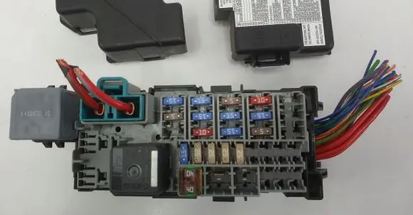 Volvo V70 Fuse module 30659288