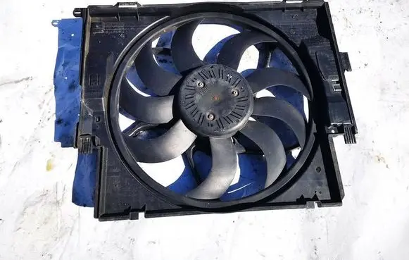 BMW 4 F32 F33 Radiator cooling fan shroud 864194602